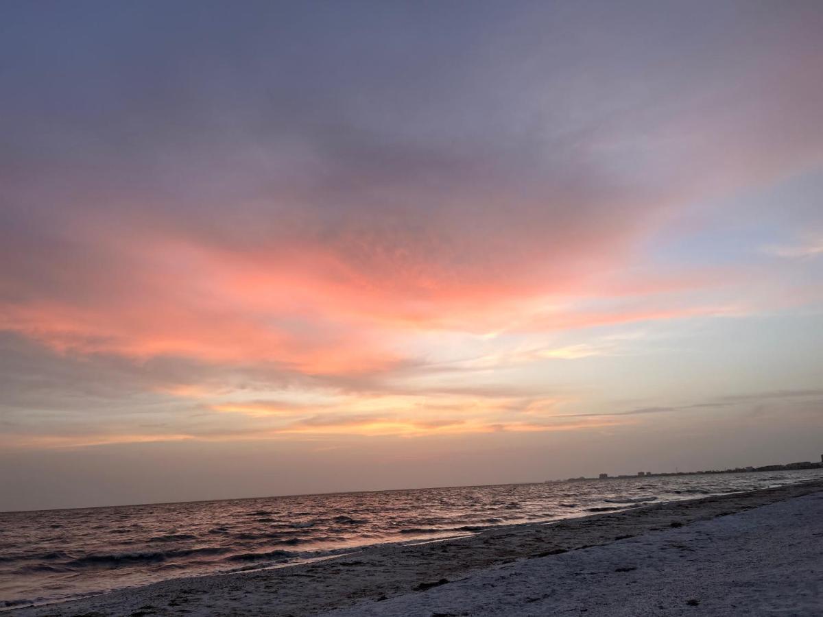 Always Summer On A White Sandy Beach Aparthotel Fort Myers Beach Ngoại thất bức ảnh